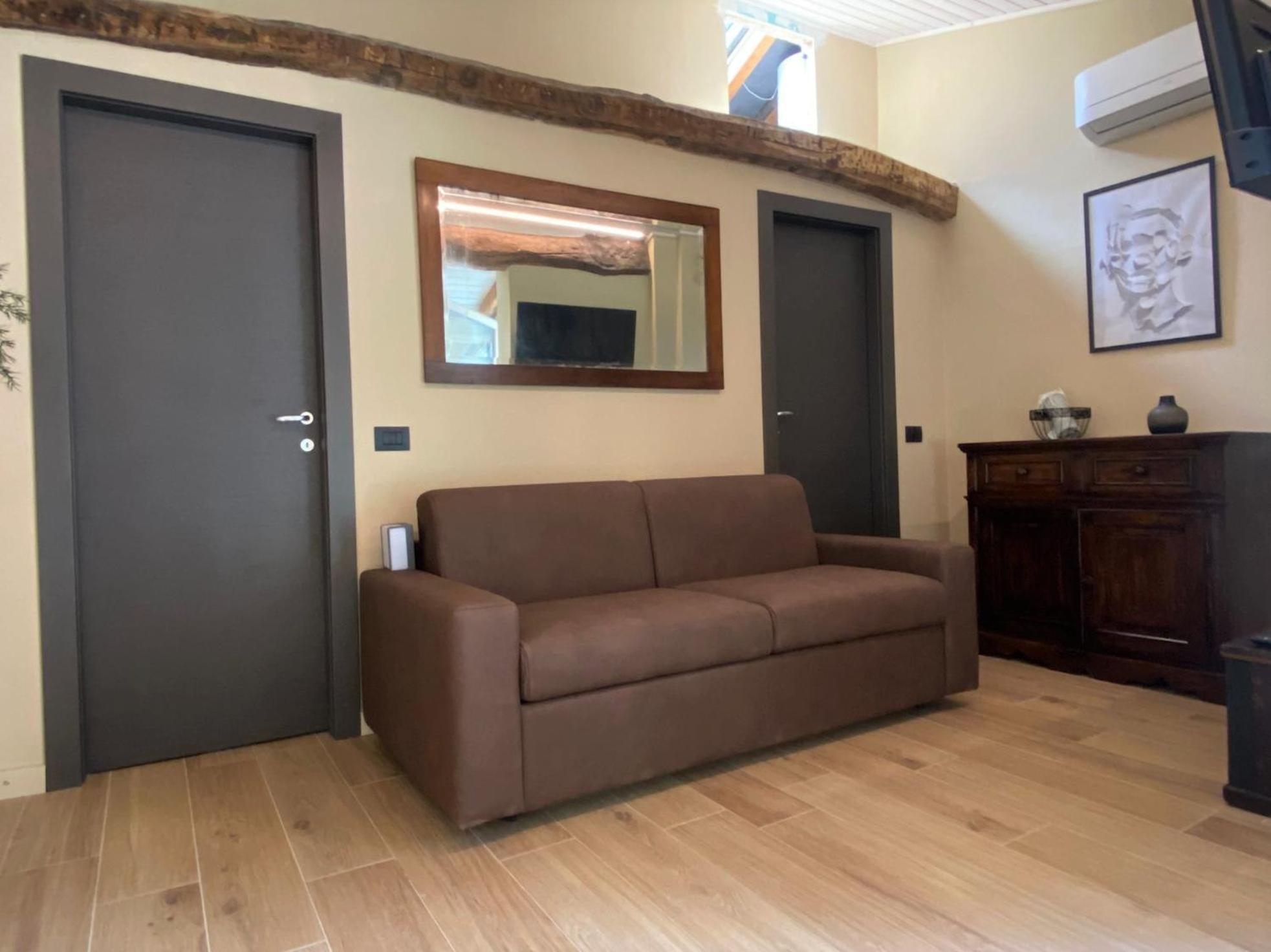 Argegno'S River - Central Apartment Lake View Ruang foto