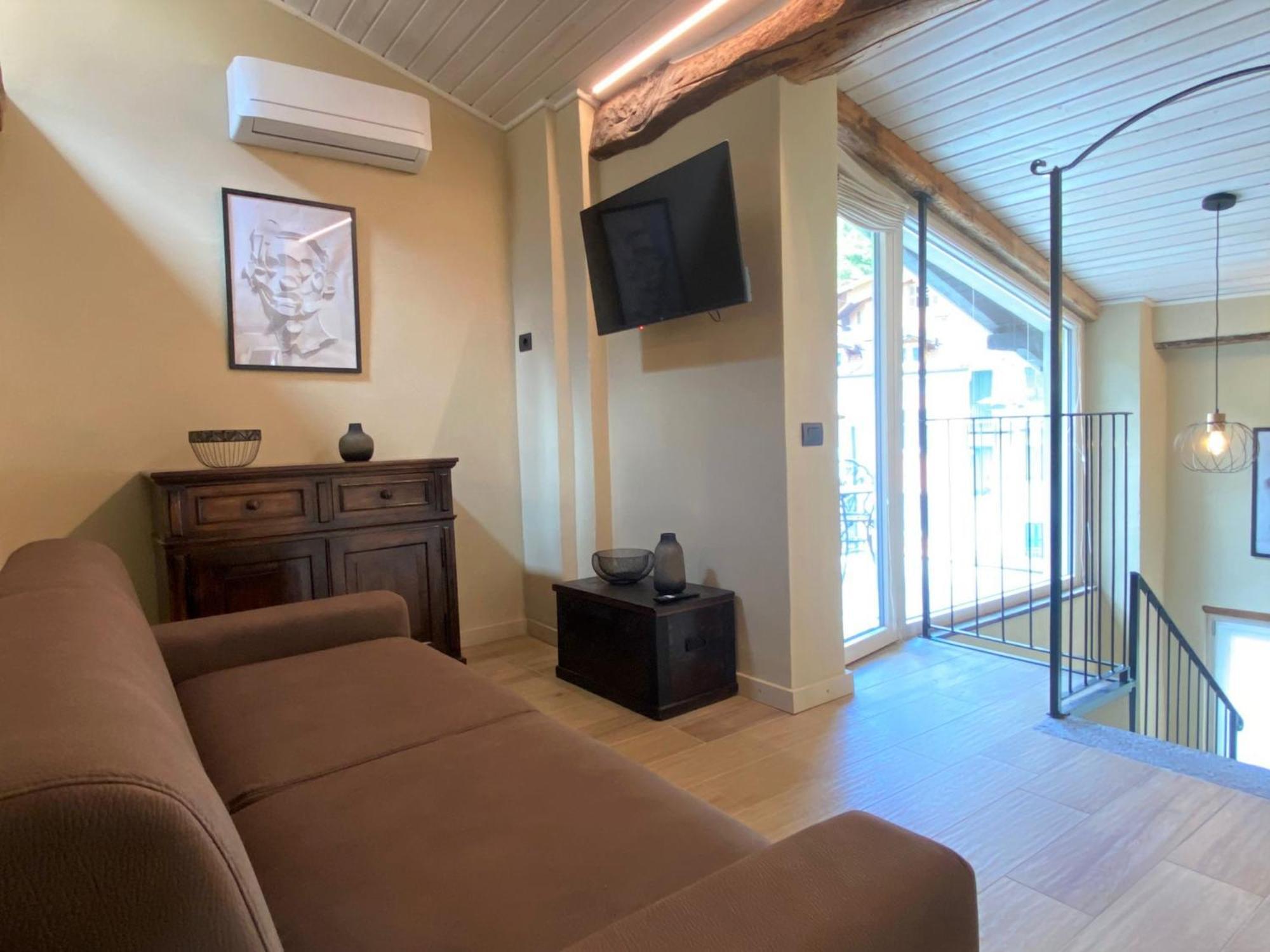 Argegno'S River - Central Apartment Lake View Ruang foto
